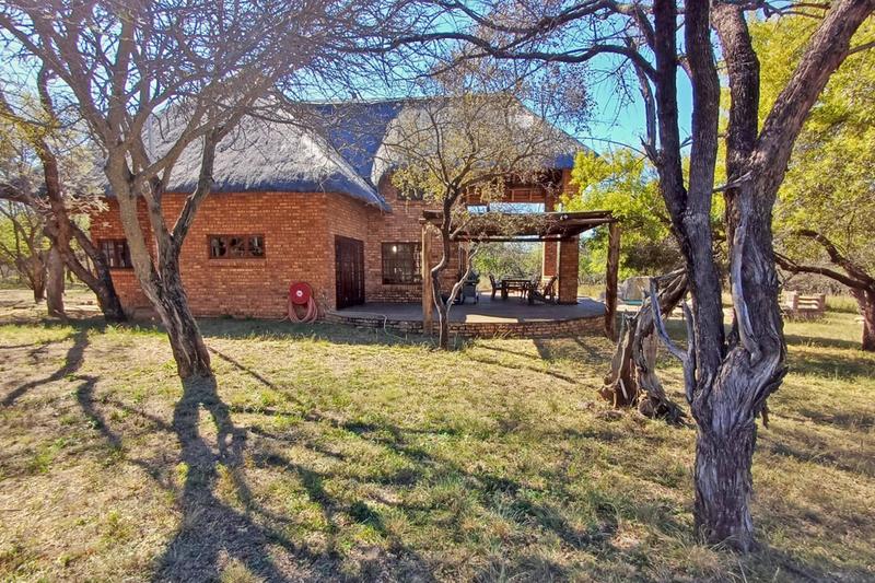 5 Bedroom Property for Sale in Vaalkop Dam North West